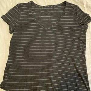 Lululemon Love Tee V